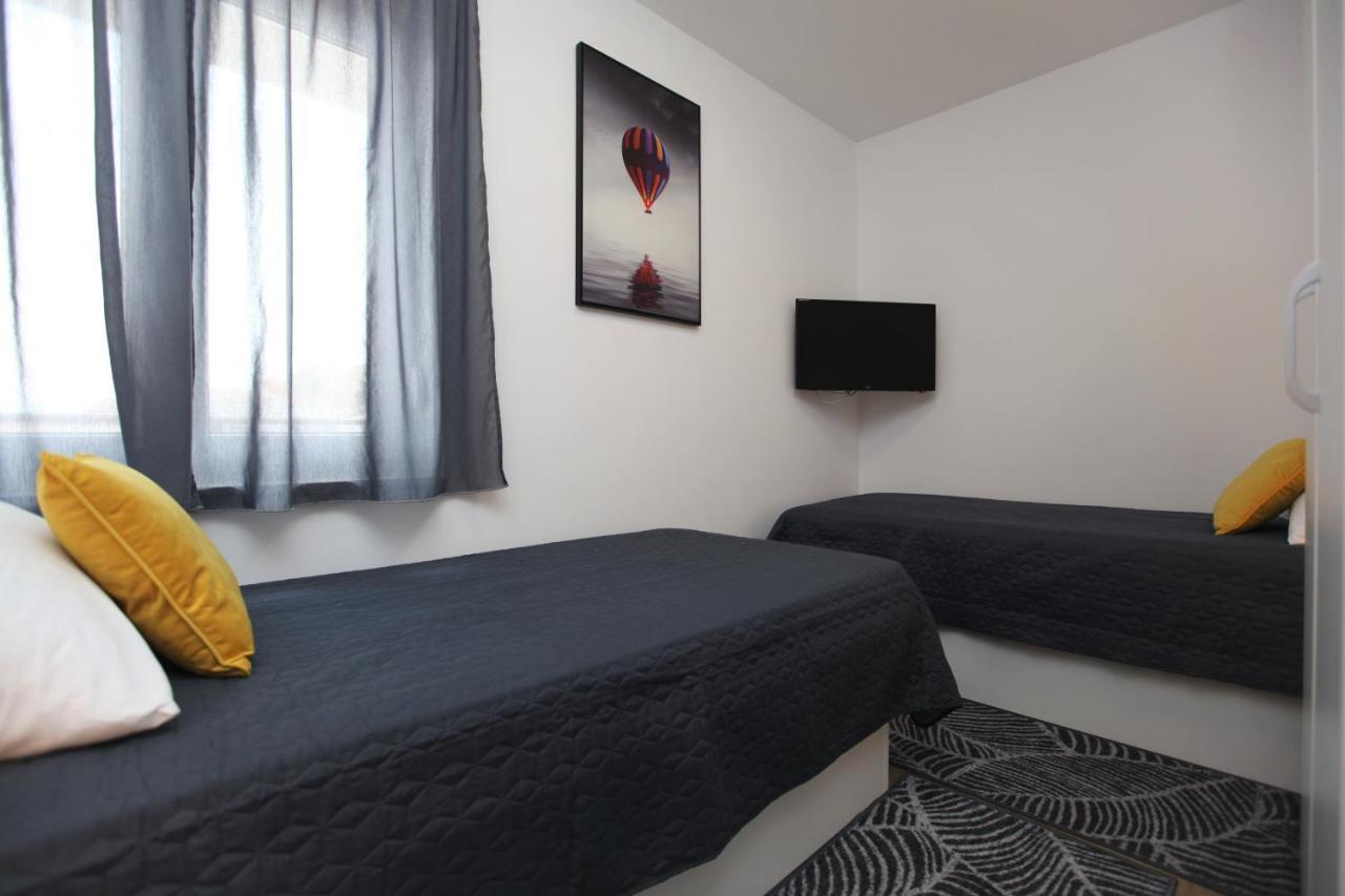 Apartmani Ive Trogir Eksteriør billede