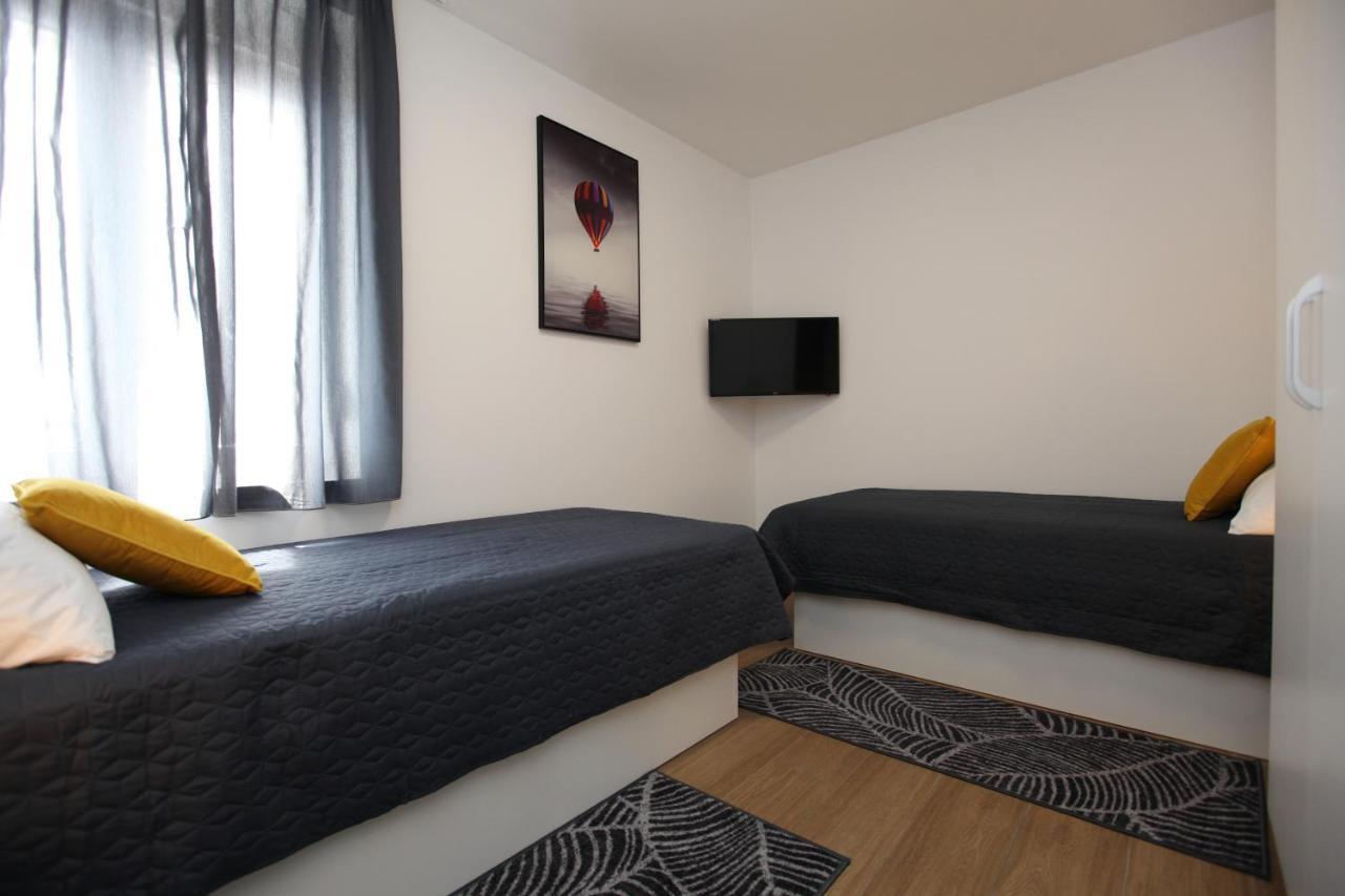 Apartmani Ive Trogir Eksteriør billede