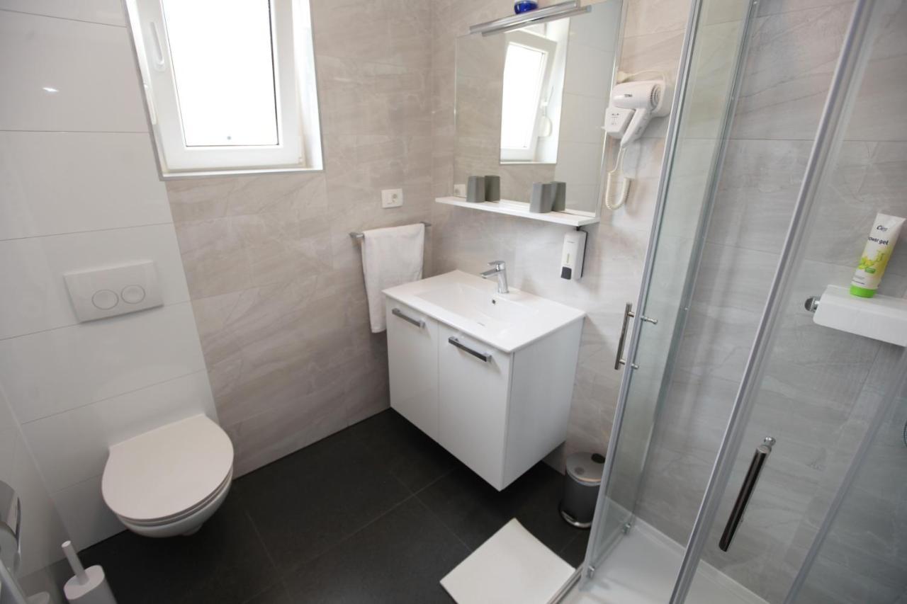 Apartmani Ive Trogir Eksteriør billede