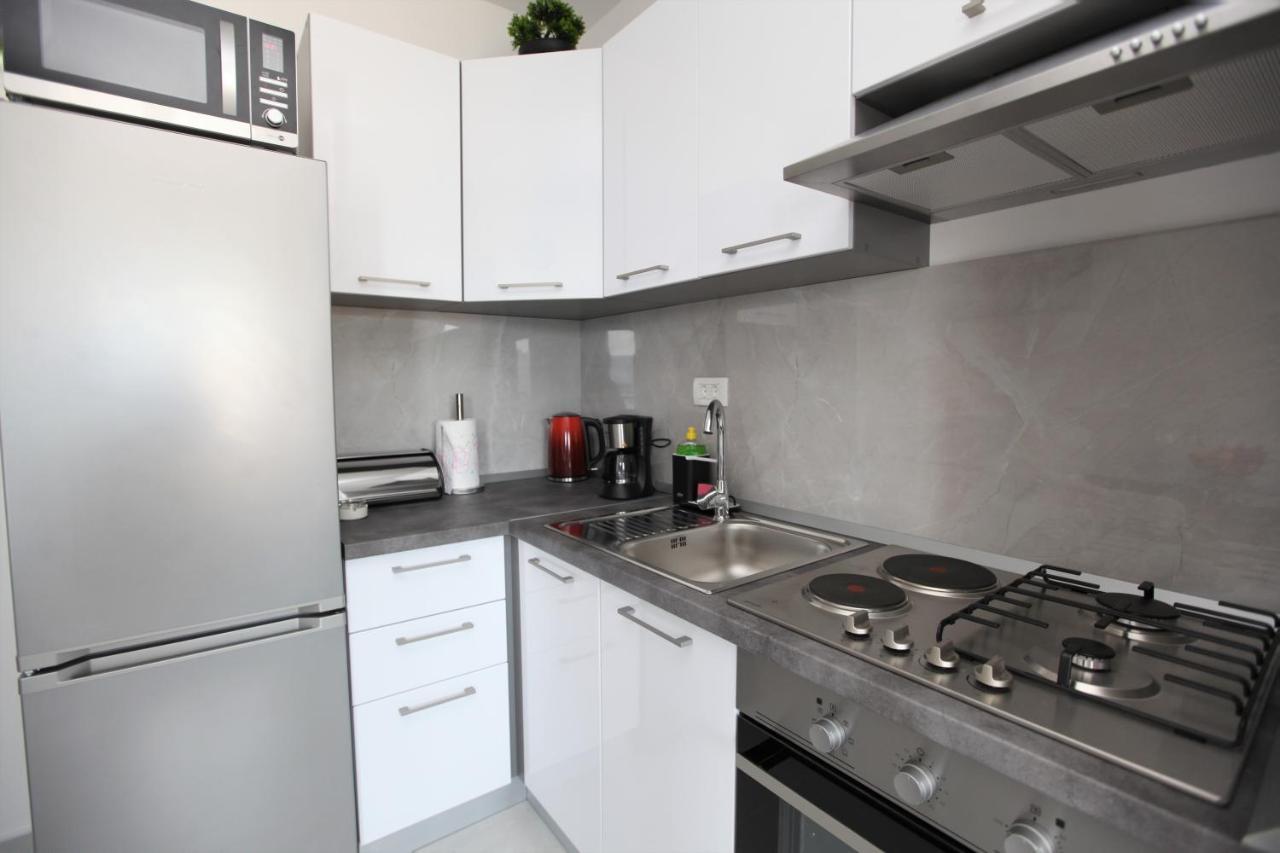 Apartmani Ive Trogir Eksteriør billede